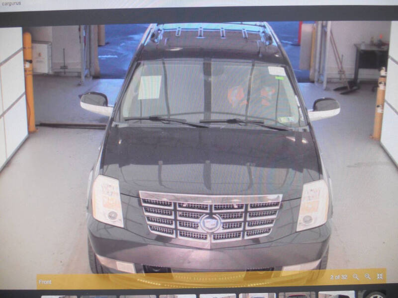 2011 Cadillac Escalade Luxury