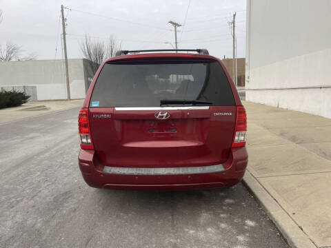 2008 Hyundai Entourage GLS
