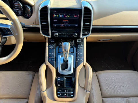 2017 Porsche Cayenne Platinum Edition