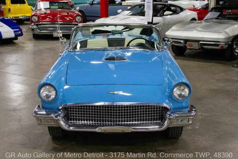 1957 Ford Thunderbird