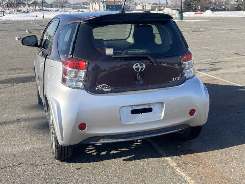 2014 Scion iQ