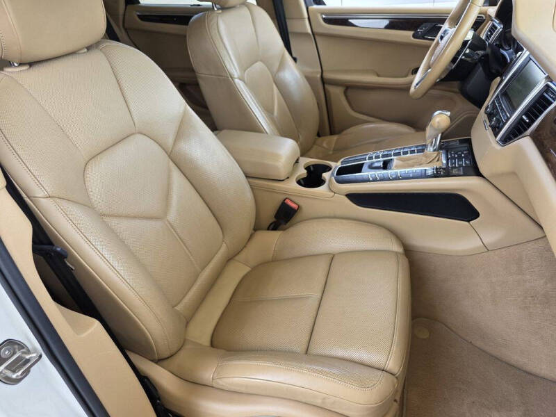 2016 Porsche Macan S