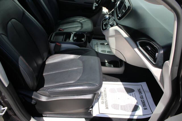 2019 Chrysler Pacifica Touring L