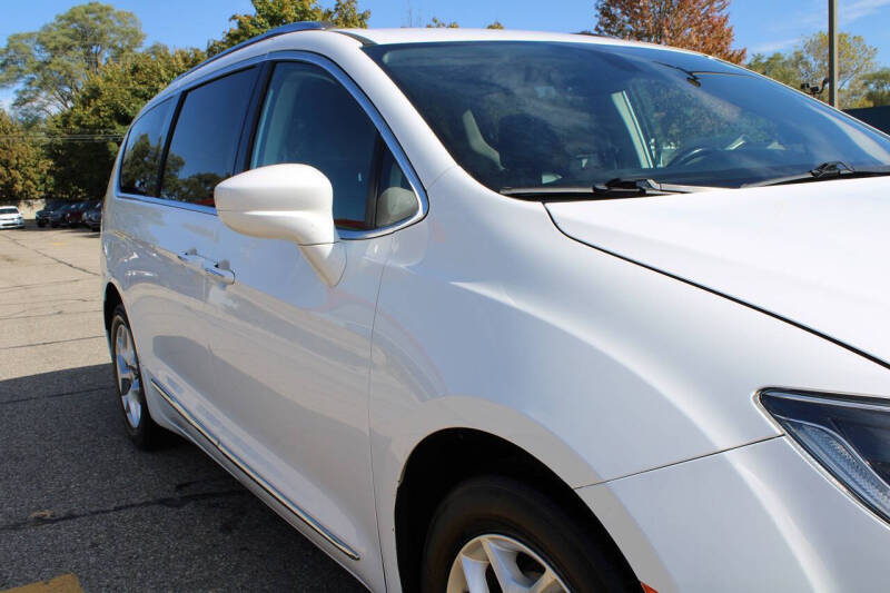 2018 Chrysler Pacifica Touring L Plus