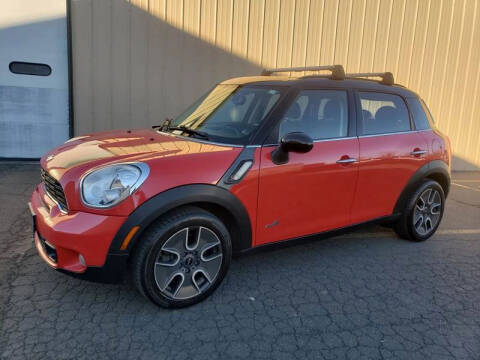 2012 MINI Cooper Countryman for sale at Massirio Enterprises in Middletown CT