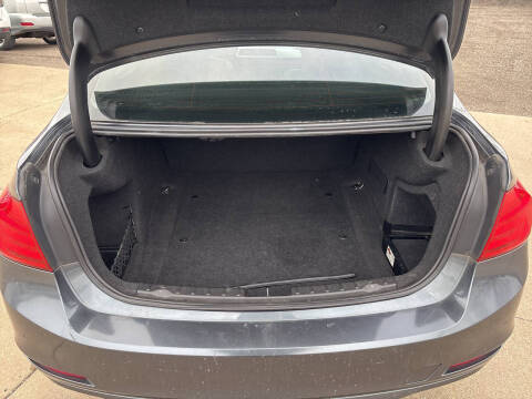 2012 BMW 3 Series 328i