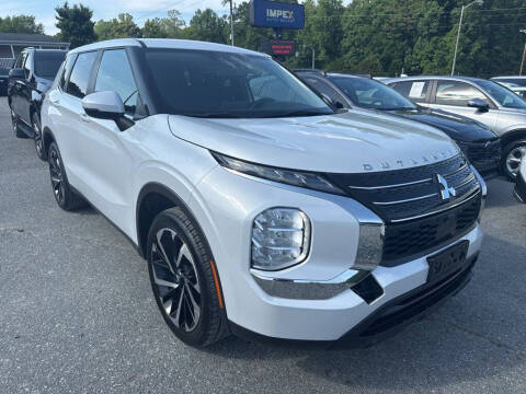 2022 Mitsubishi Outlander ES