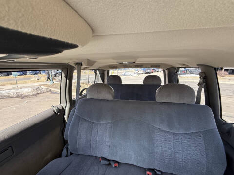 2001 Chevrolet Astro LS
