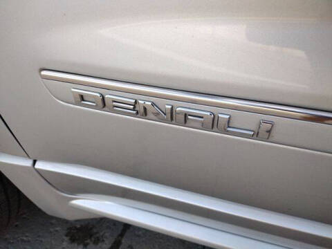 2016 GMC Acadia Denali