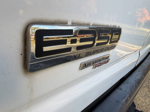 2006 Ford E-Series E-350 SD XLT