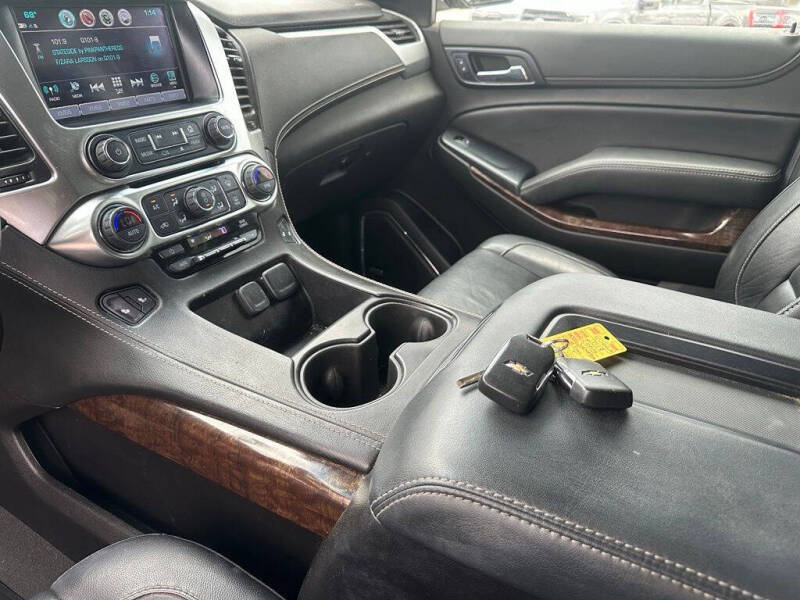 2019 Chevrolet Suburban LT