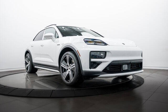 2025 Porsche Macan Turbo Electric