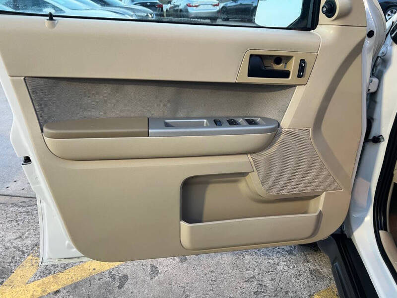 2011 Ford Escape XLT