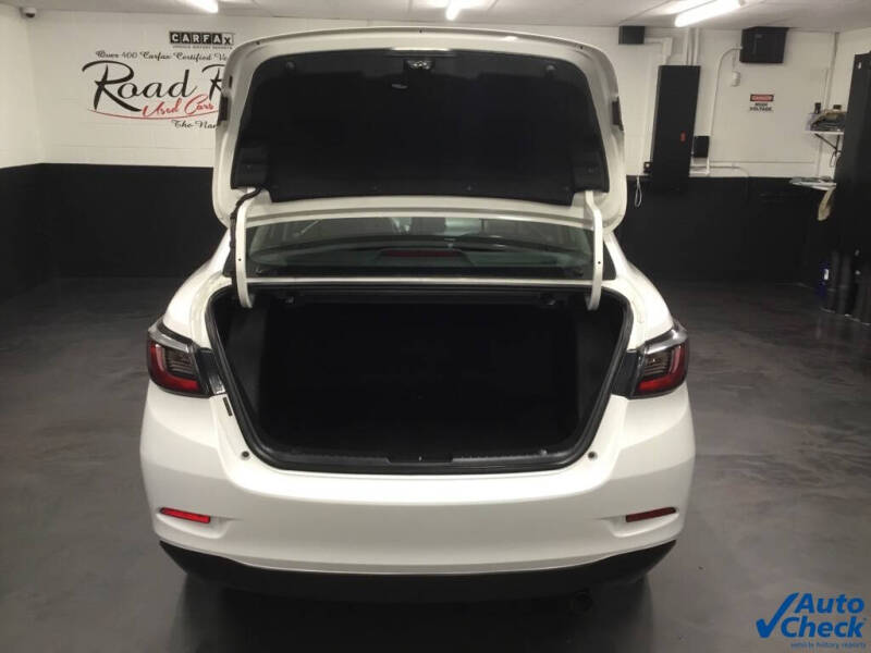 2019 Toyota Yaris LE