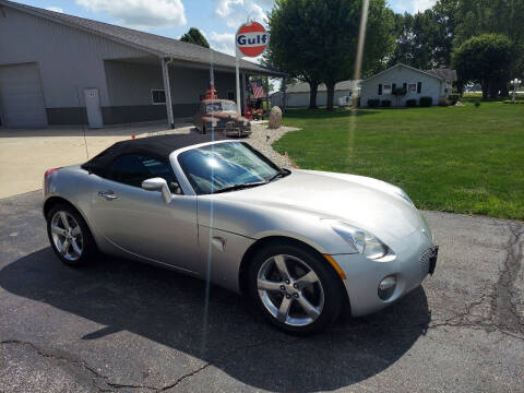 2006 Pontiac Solstice for sale at CALDERONE CAR & TRUCK in Whiteland IN