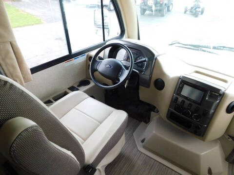 2017 Thor Motor Coach Axis
