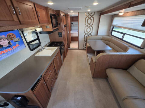 2017 Winnebago Minnie Winnie