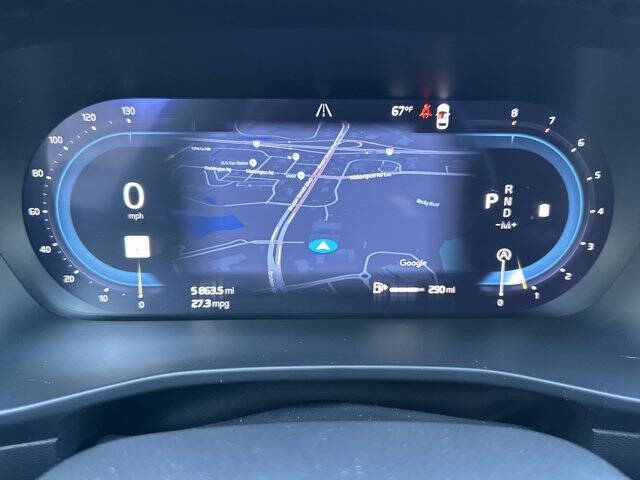 2025 Volvo XC40 B5 Core Bright Theme