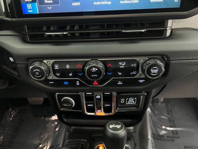 2024 Jeep Wrangler Sahara 4xe