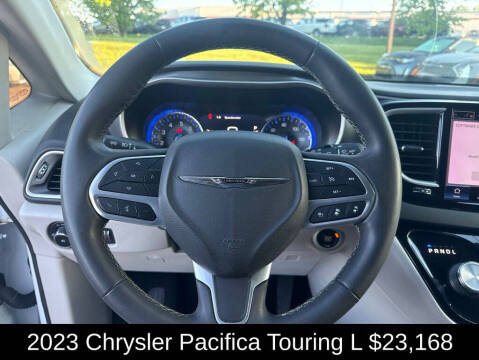 2023 Chrysler Pacifica Touring L