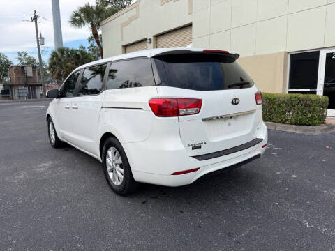 2018 Kia Sedona LX