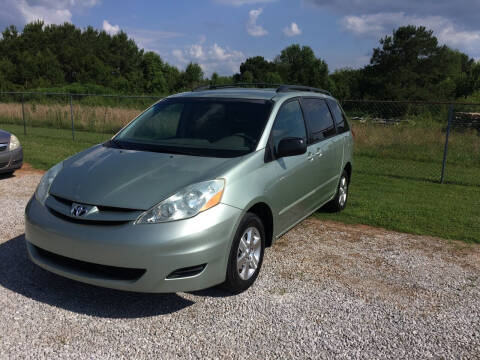 2006 Toyota Sienna for sale at B AND S AUTO SALES in Meridianville AL