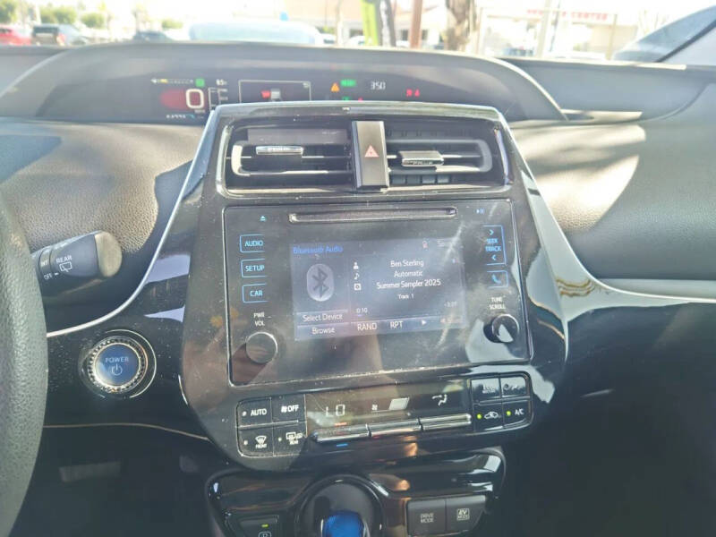 2019 Toyota Prius LE