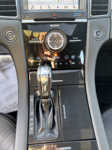 2016 Ford Taurus SHO