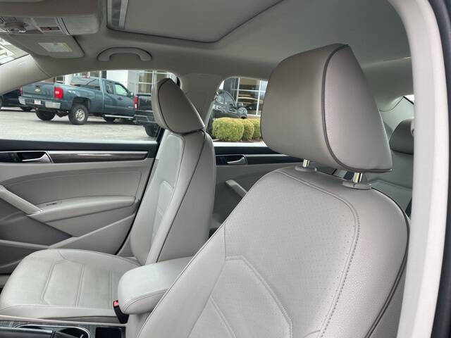 2017 Volkswagen Passat 1.8T SE