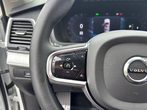 2023 Volvo XC90 B5 Core