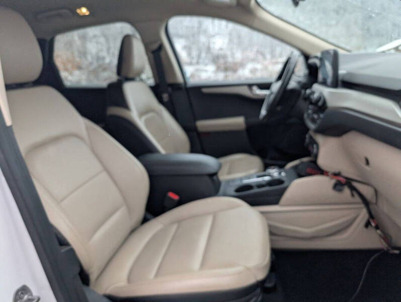 2020 Ford Escape SEL