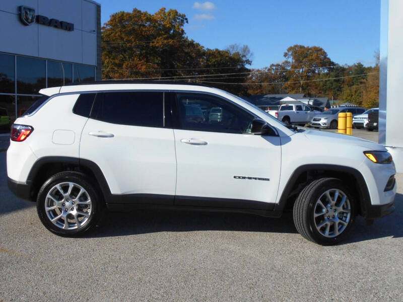 2024 Jeep Compass Latitude Lux