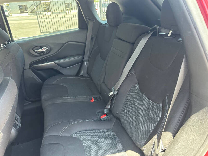 2019 Jeep Cherokee Latitude