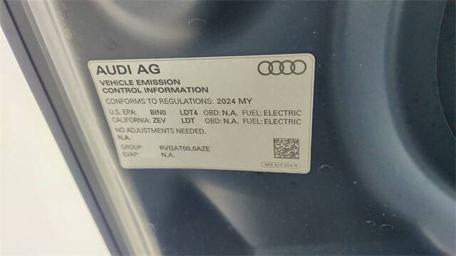 2024 Audi Q8 Sportback e-tron quattro Premium S line