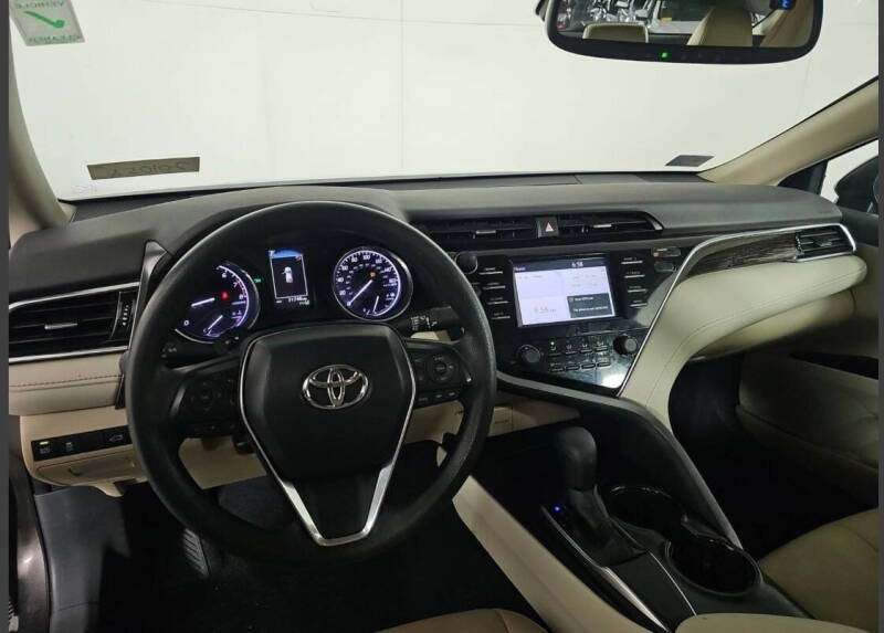 2018 Toyota Camry LE