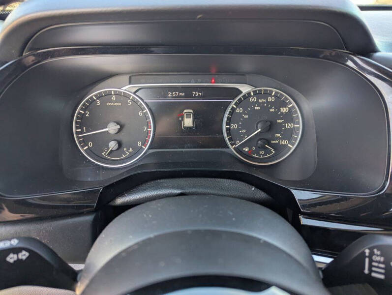 2023 Nissan Pathfinder SV