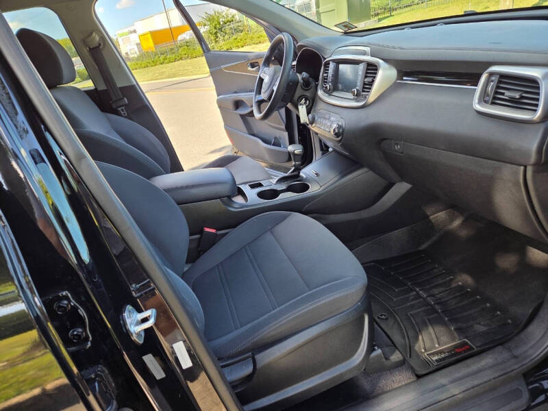 2019 Kia Sorento LX