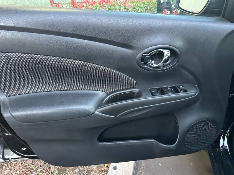 2018 Nissan Versa SV