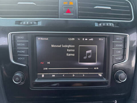 2017 Volkswagen Golf GTI S