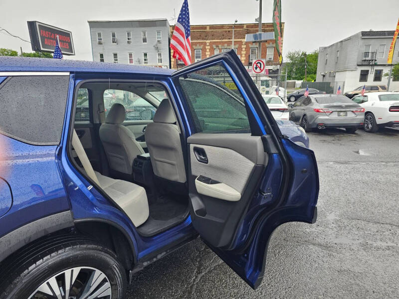 2021 Nissan Rogue SV