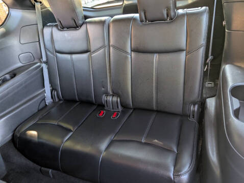 2017 Nissan Pathfinder SL