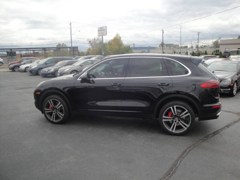 2017 Porsche Cayenne Turbo