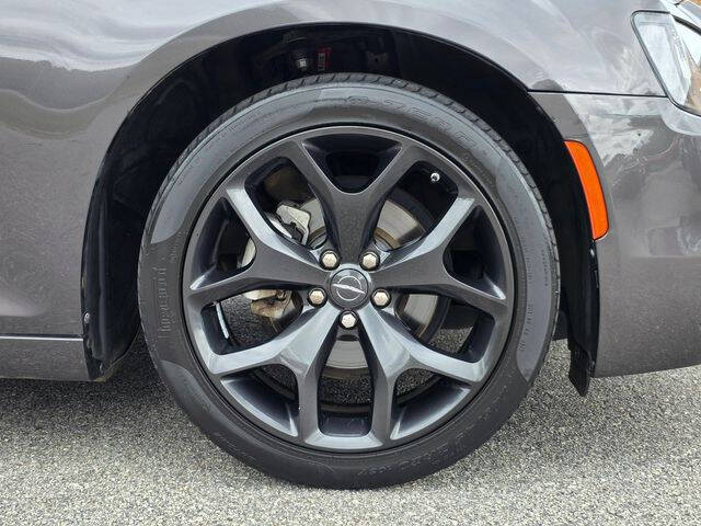 2022 Chrysler 300 Touring