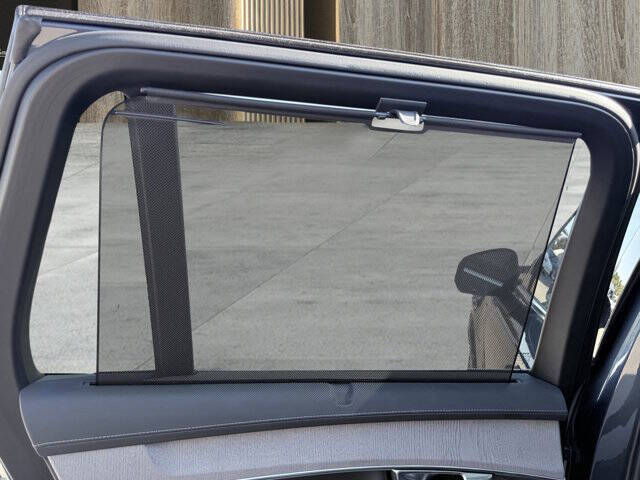 2025 Volvo XC90 T8 Ultra Bright Theme 6P