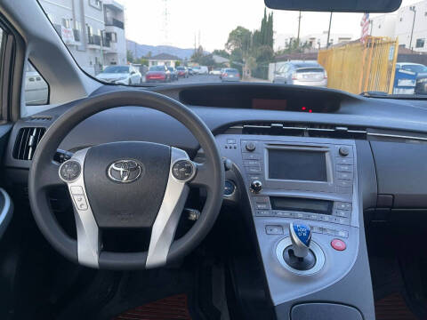 2014 Toyota Prius Three