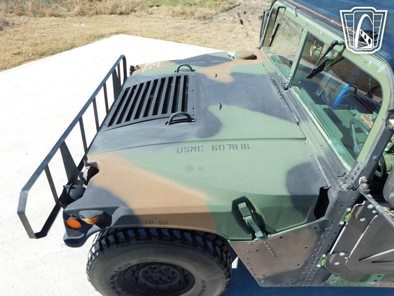 2002 AM General M1123