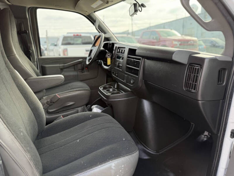 2020 GMC Savana 2500