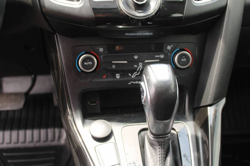 2018 Ford Focus Titanium