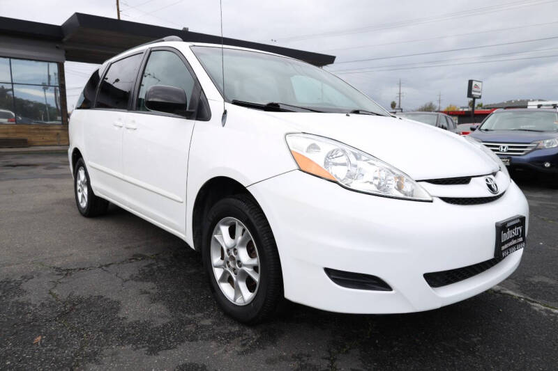 2006 Toyota Sienna LE 7 Passenger