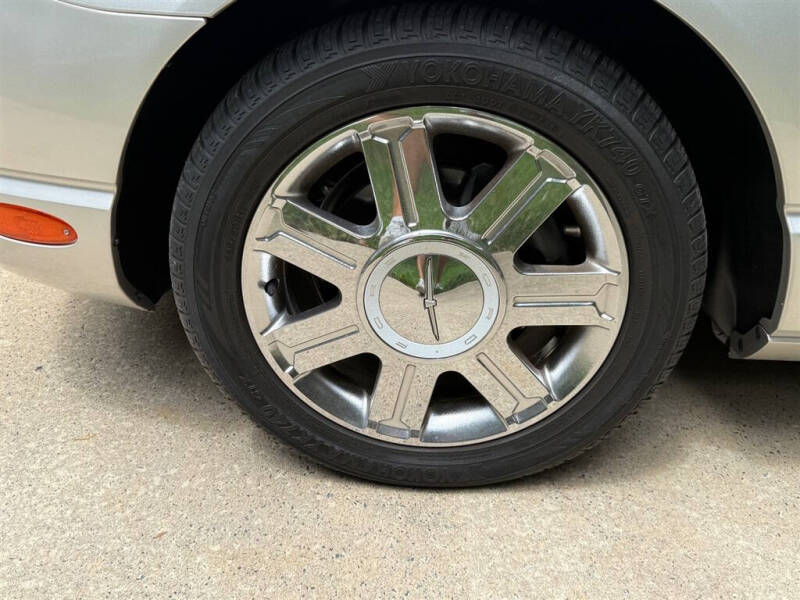2005 Ford Thunderbird Deluxe